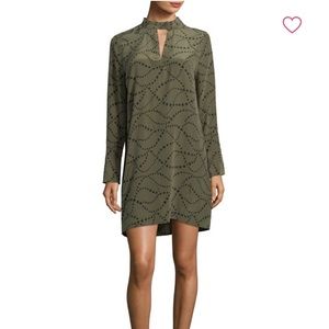 EQUIPMENT Cadence silk dress w/ stars size M